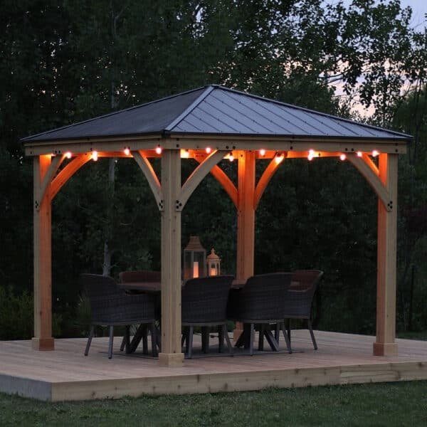 Gazebo méridien Yardistry 12 x 12